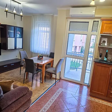 Apartament Fitt Pápa